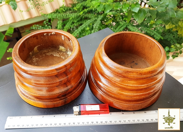 แท่นไม้สักใส่งา-เขา