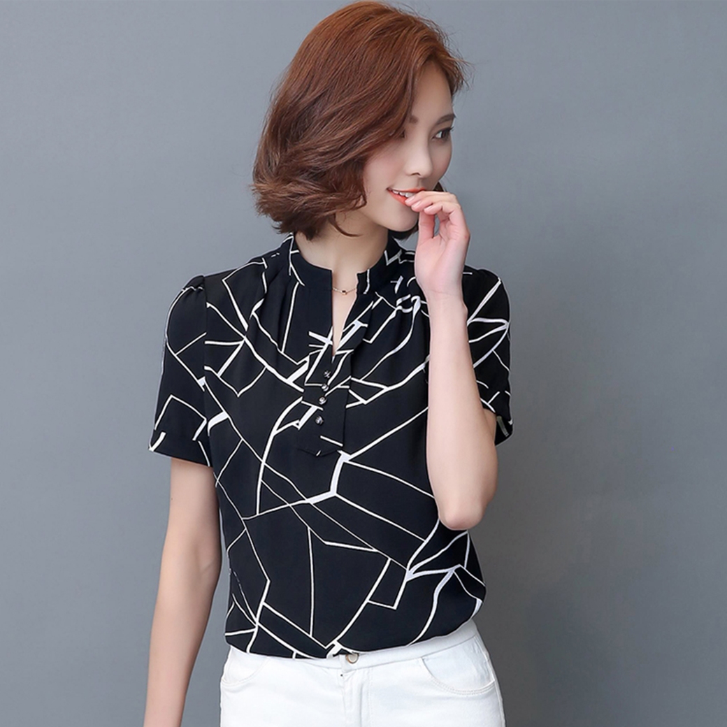เสื้อทำงานสีดำ คอเชิ้ต แขนสั้น ผ้าสีฟอง แฟชั่นชุดทำงานสไตล์สาวออฟฟิศ