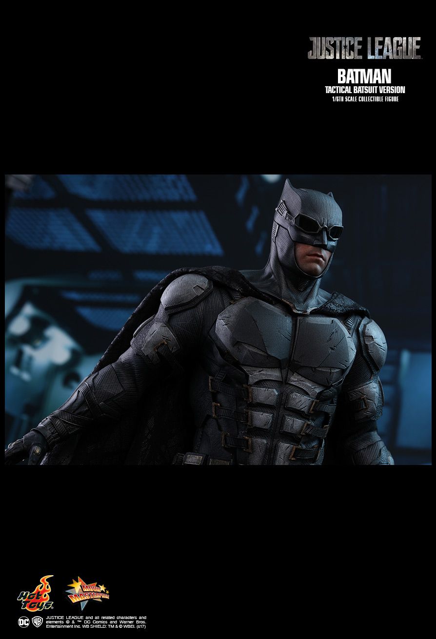 HOT TOYS 1/6 BATMAN (TACTICAL BATSUIT VERSION)