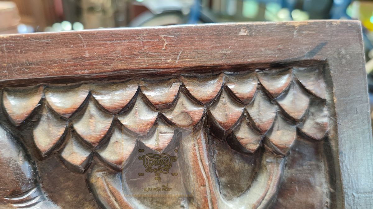 แผ่นไม้แกะสลัก รูปช้าง งานเก่าโบราณ