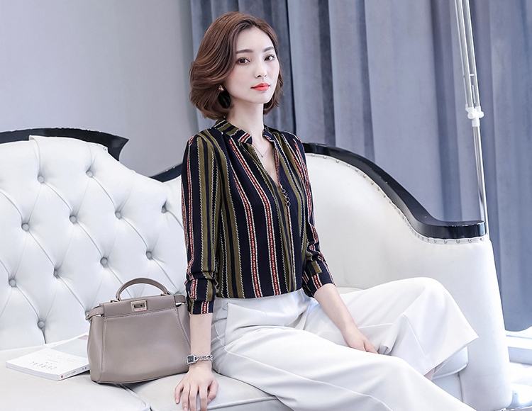 เสื้อเชิ้ตผู้หญิงทำงานสีเขียว ลายทาง แขนยาว