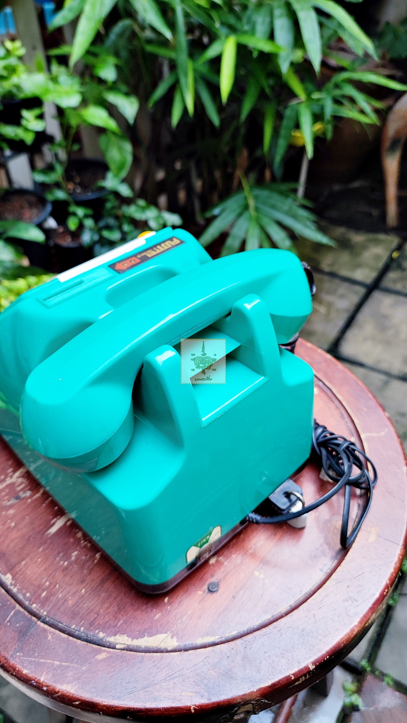 โทรศัพ Fujitel สีเขียว