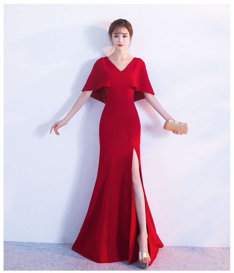 ชุดราตรียาวสีแดง แขนปีกค้างคาว เรียบหรูดูแพง สวยดูดี เหมาะสำหรับชุดออกงานต่างๆ ชุดราตรี ชุดไปงานแต่งงาน ชุดงานประกวด งานรับรางวัล