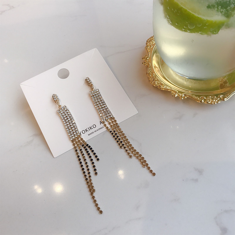 ต่างหูเพชรยาวระย้า สวยหรู ใส่เที่ยว ใส่ออกงาน แฟชั่นเกาหลี