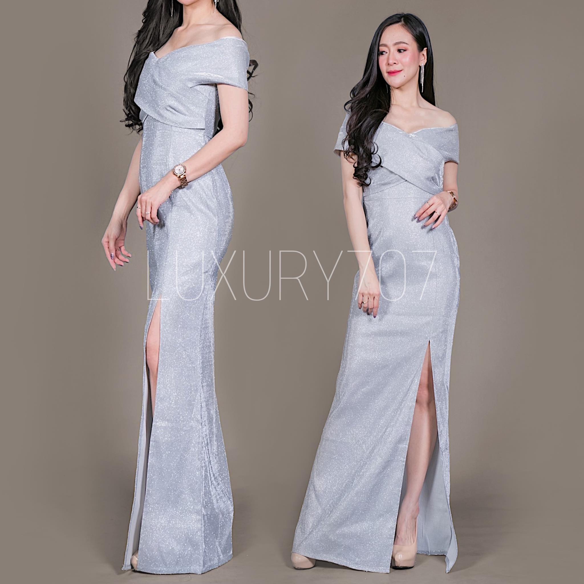 ชุดราตรียาวสีเทา เปิดไหล่ปิดต้นแขน ผ้าระยิบระยับ