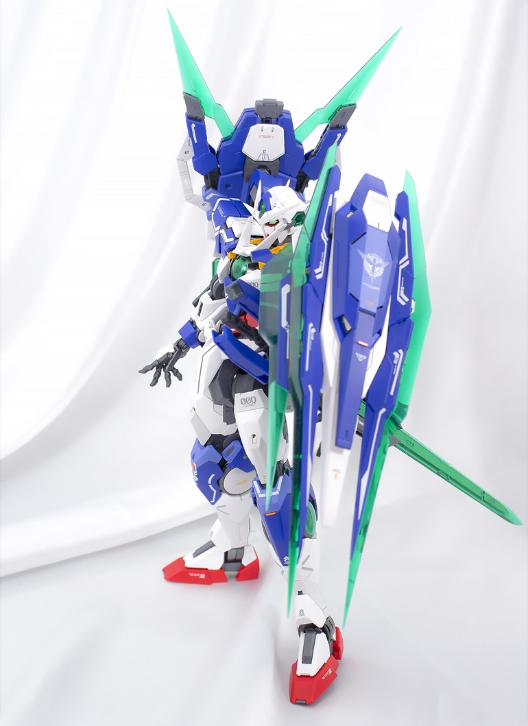 Painted Build : MG 00 QAN[T] FULL SABER by Adamantium