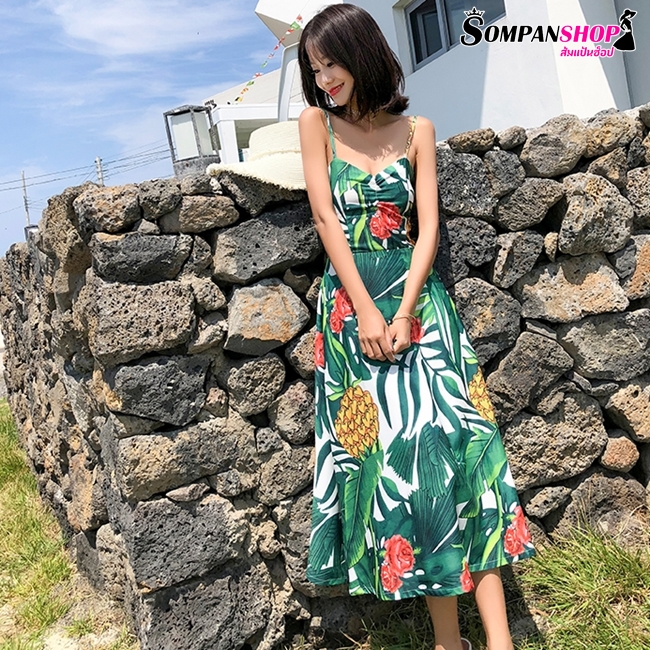 ชุดเที่ยวทะเล เดรสยาวสีเขียวลายดอกไม้ สายเดี่ยว โชว์หลัง