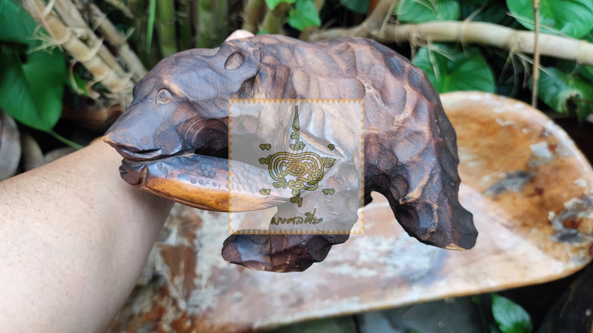 หมีไม้แกะ งานญี่ปุ่น (ตำหนิขาหัก 1 ข้าง)