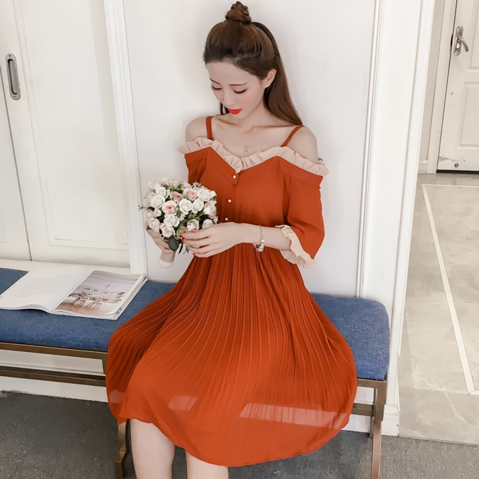 ชุดเดรสสั้นสีน้ำตาล เปิดไหล่ สายเดี่ยว สวยๆ น่ารัก สดใส ใส่ไปเที่ยวทะเล