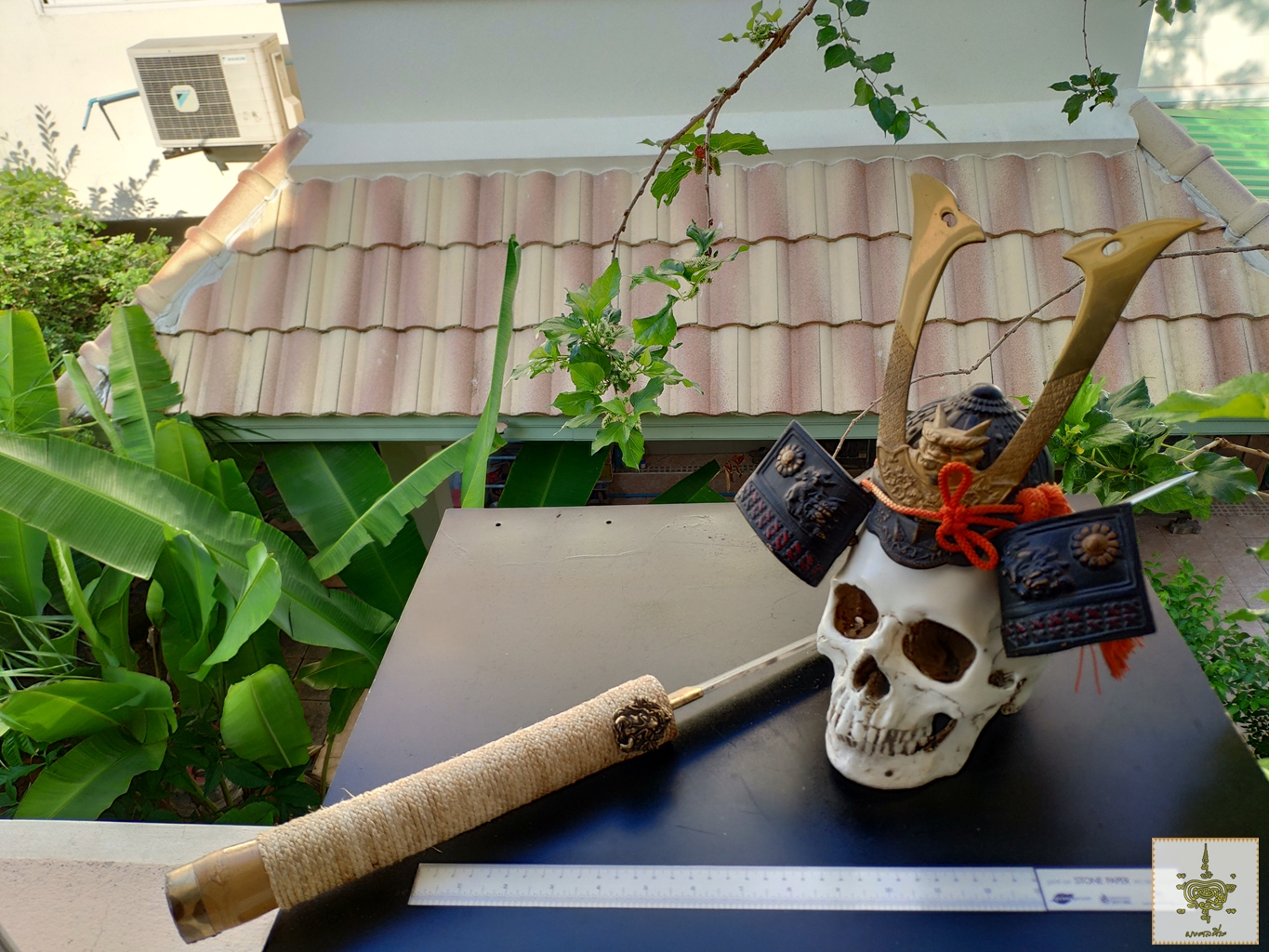 กะโหลกเรซิ่น สวมหมวกซามูไร