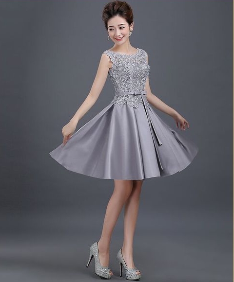 ชุดไปงานแต่งงาน ชุดออกงานสวยหรูสีเทาเงิน ผ้าลูกไม้+ผ้าไหมอิตาลี แขนกุด