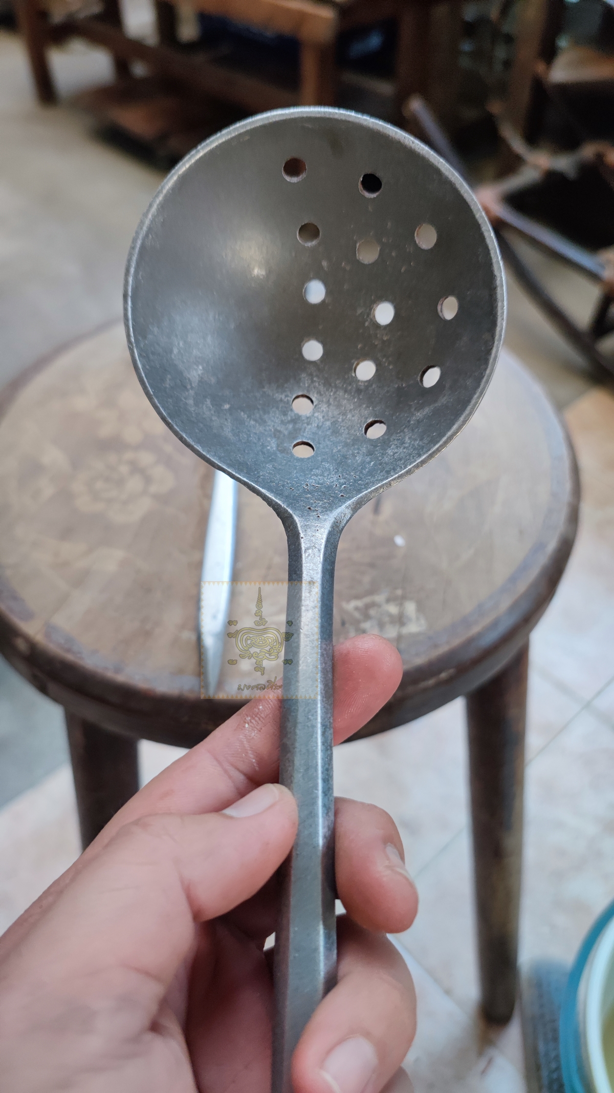 กระบวยงานอลูมิเนียมเก่า 3 อัน