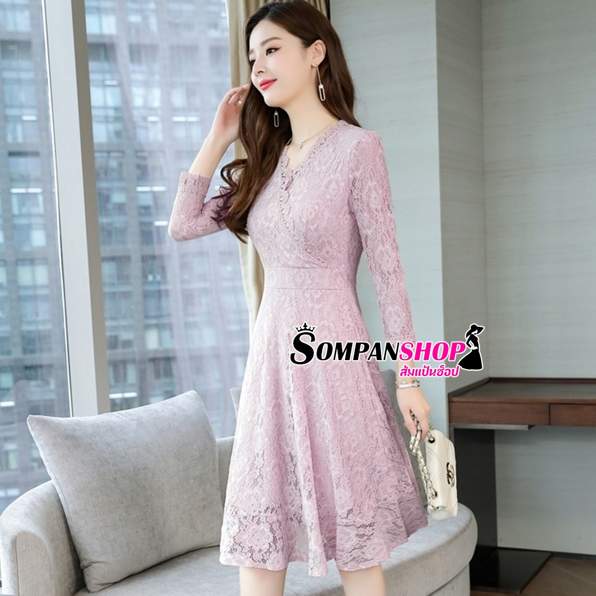 ชุดเดรสสั้นสีชมพู ผ้าลูกไม้ แขนสามส่วน