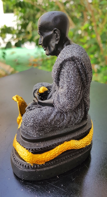 หลวงปู่ทวด เนื้อนิลแท้