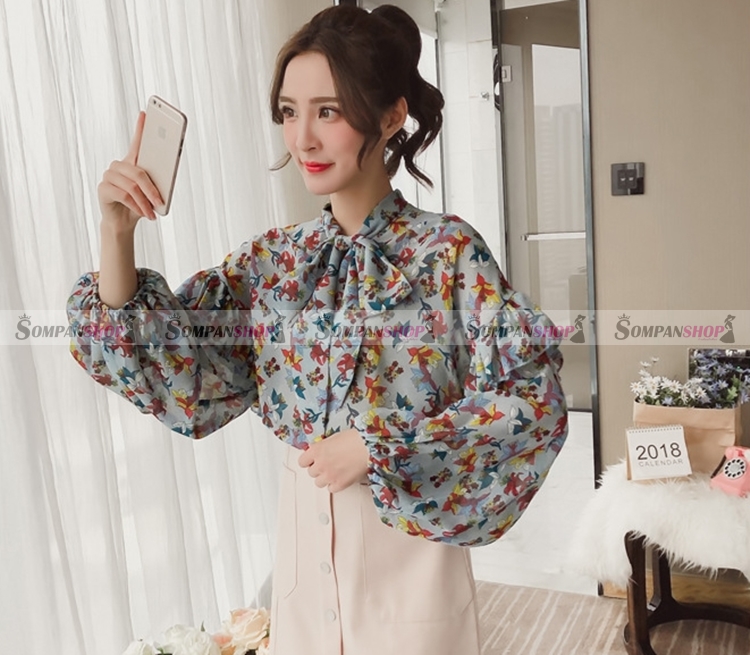 เสื้อเชิ้ตผู้หญิงสีเทา แขนยาว ลายดอกไม้ ผูกโบว์ที่คอเสื้อน่ารัก