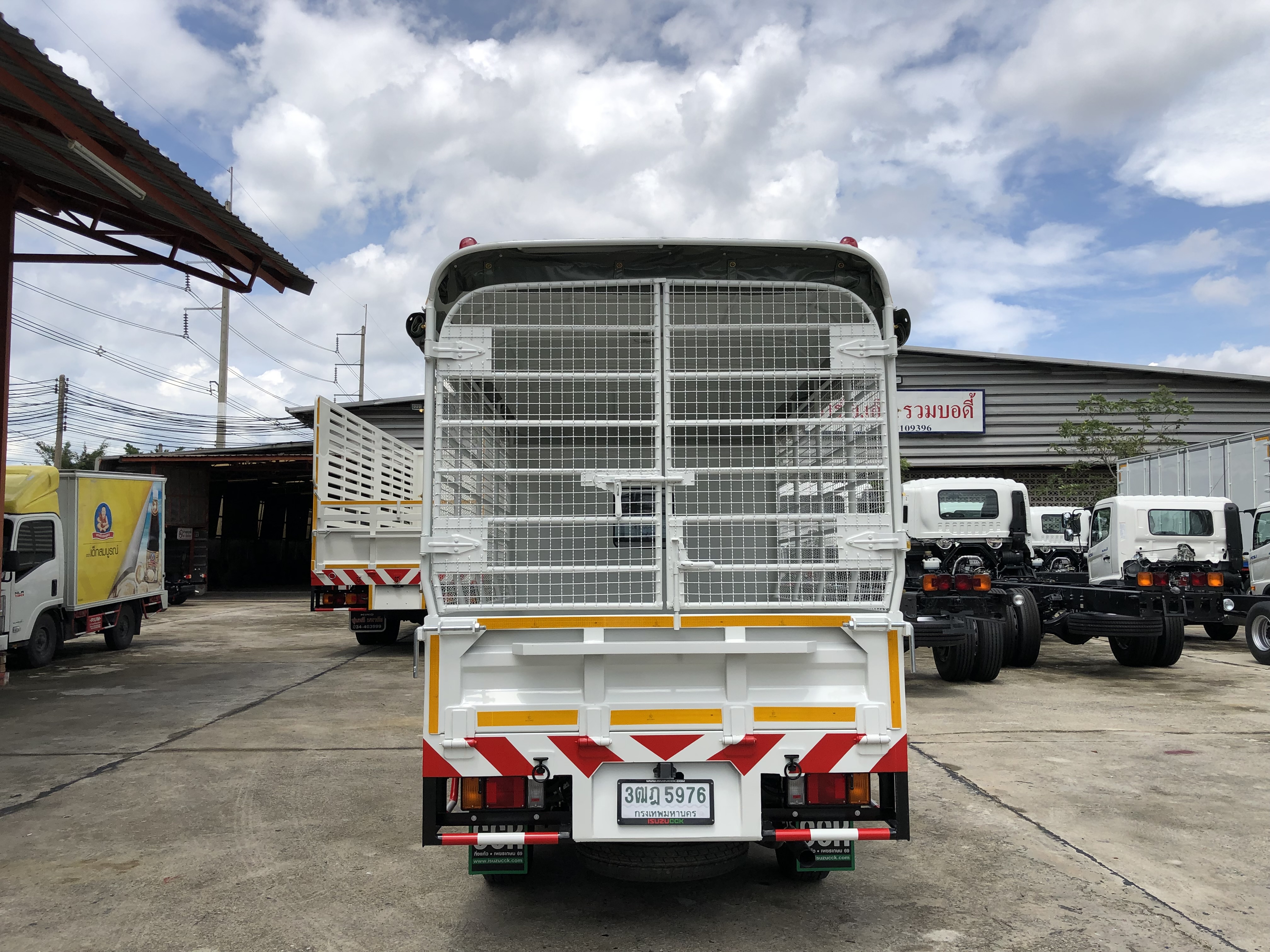 ISUZU NLR Euro 5 Max (ช่วงยาว 3 เมตร) หัวแชสซี (Chassis)