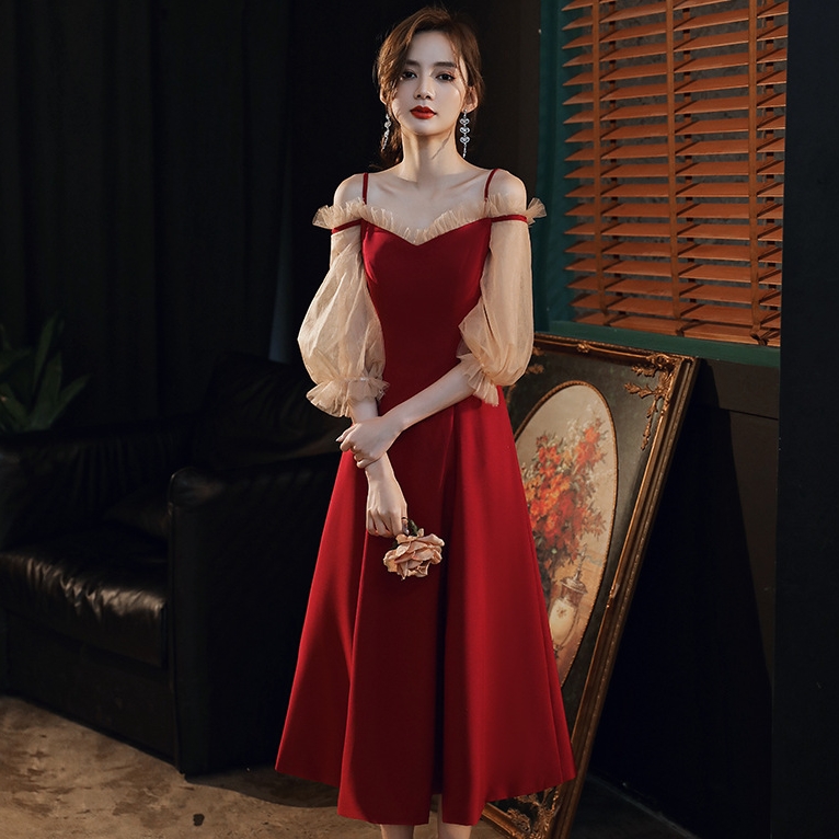 ชุดออกงานสีแดง เดรสสั้นแขนสามส่วนเปิดไหล่กระโปรงทรงบาน สวยหวานเรียบหรูดูดี ชุดราตรี ชุดไปงานแต่งงาน ชุดไปงานใส่ได้ทั้งงานกลางวัน กลางคืน