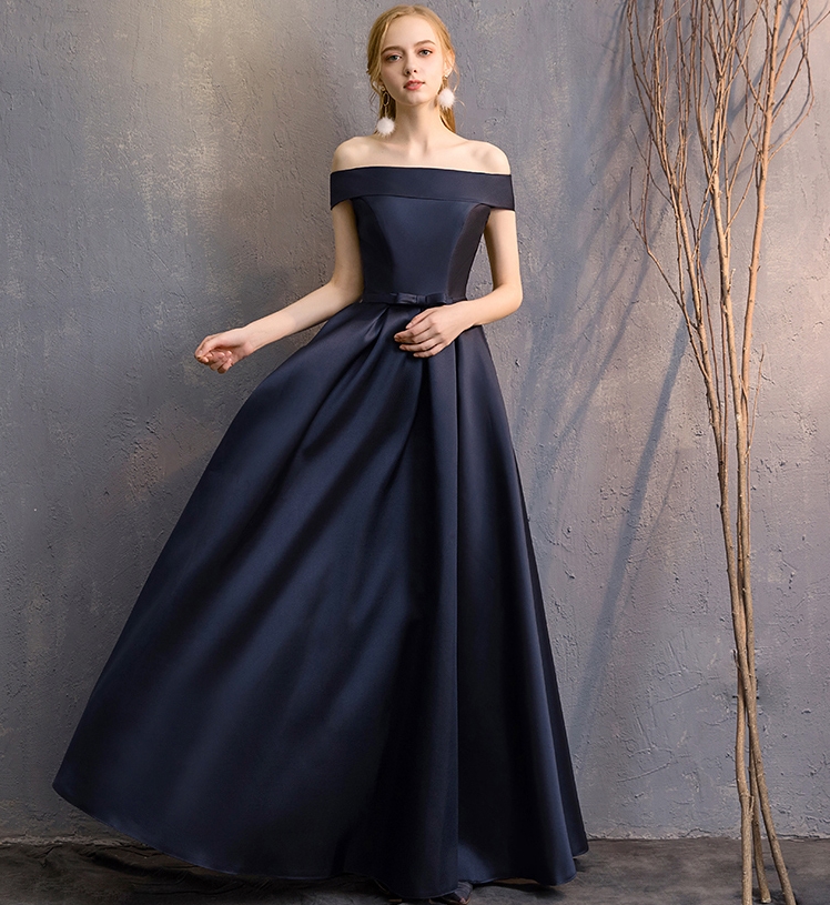 ชุดออกงานราตรี/ชุดไปงานแต่งสีน้ำเงินกรมท่า ทรงเปิดไหล่ กระโปรงยาวทรงบาน ลุคสวยหรู หวานๆ สไตล์เจ้าหญิง