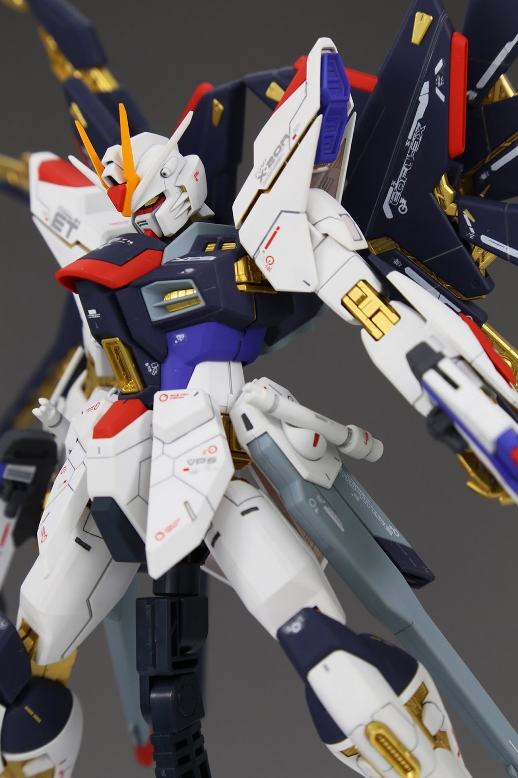 Painted Build : MG STRIKE FREEDOM GUNDAM by 高达传教士