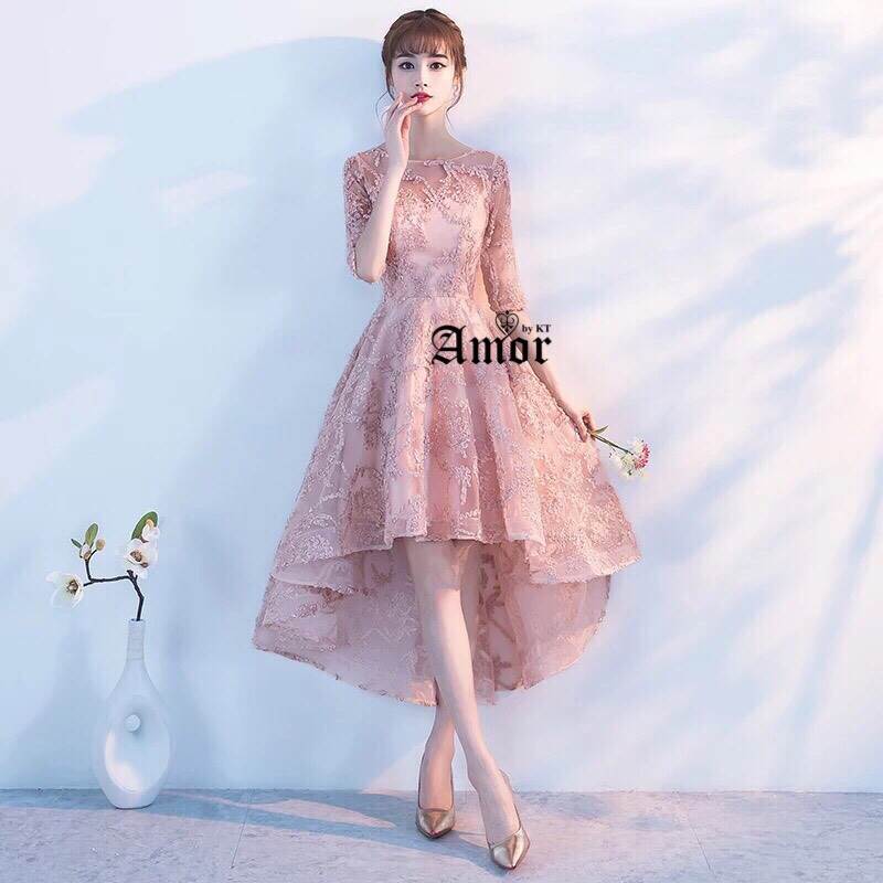 ชุดราตรียาวสีชมพู ปักลายดอกไม้ 3D กระโปรงหน้าสั้น-หลังยาว สุดเก๋