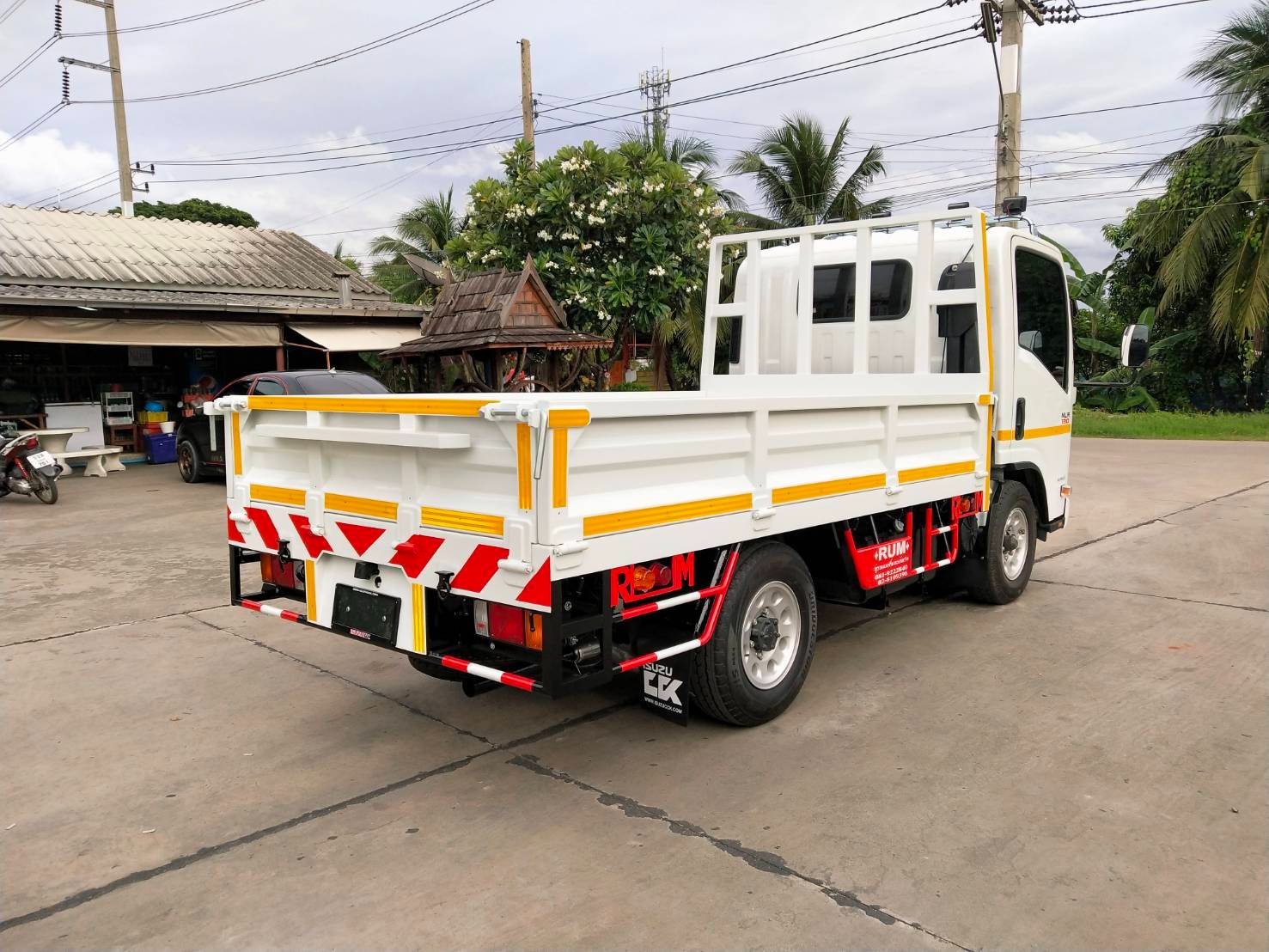 ISUZU NLR Smoother Euro 5 Max (ช่วงยาว 3 เมตร) หัวแชสซี (Chassis)