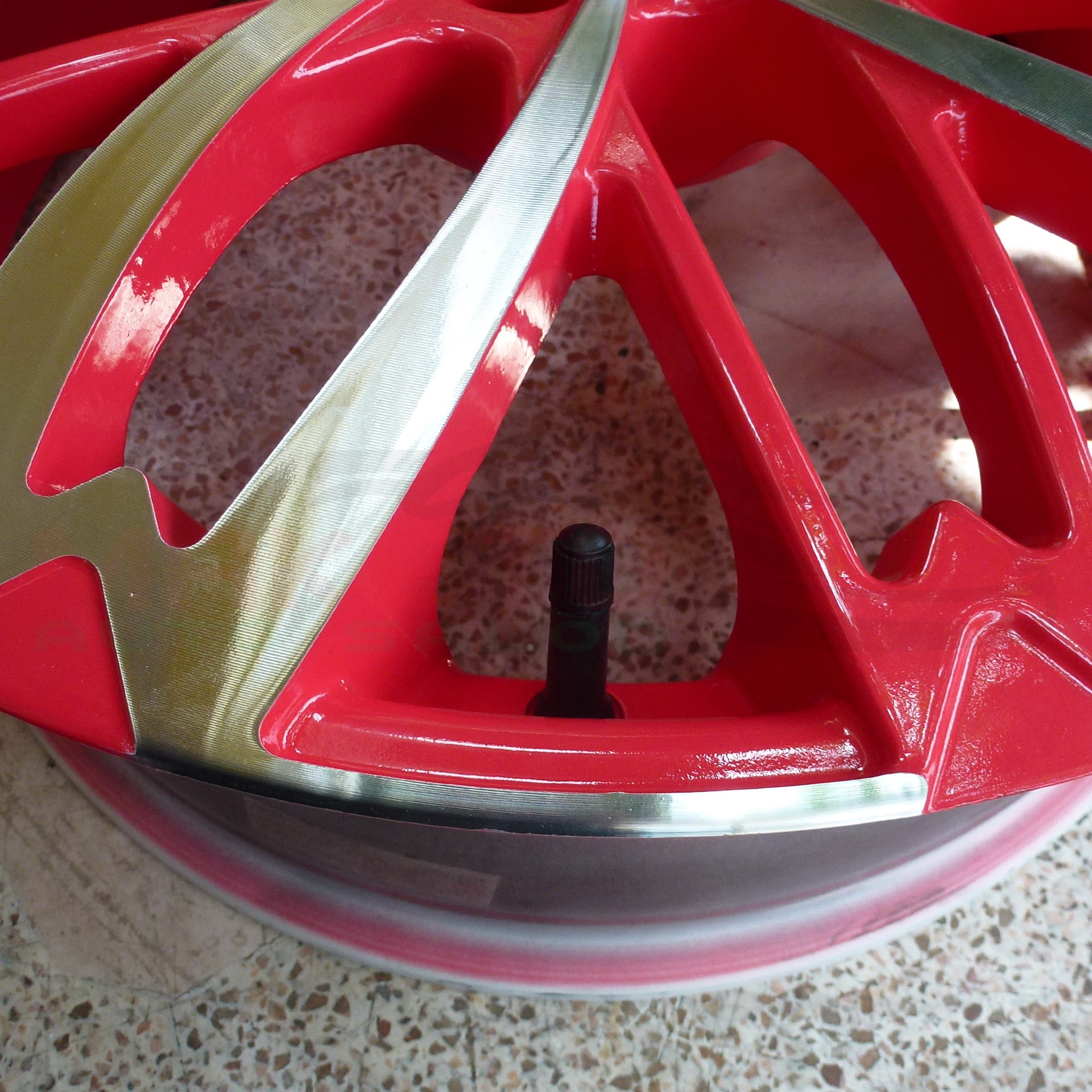 (A052) จุ๊บเติมลมล้อแม็กซ์ แบบตรงยาว