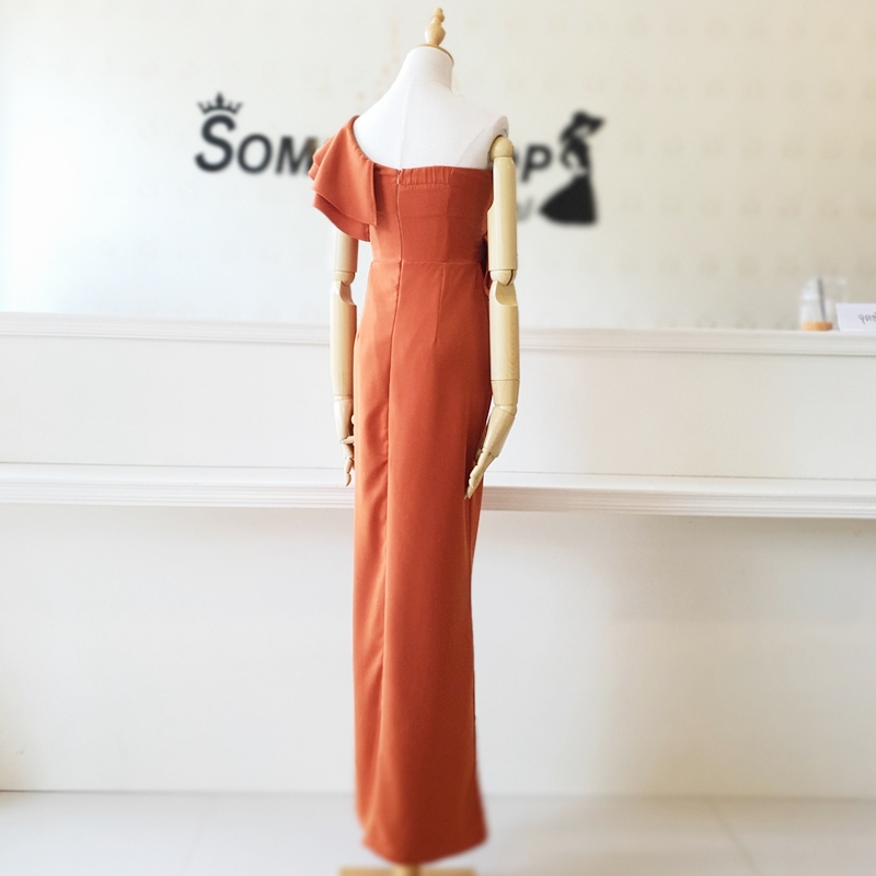 ชุดไปงานแต่งงานสีส้มอิฐ (สีคอปเปอร์) เดรสยาวไหล่เฉียงระบาย แบบสวยๆ เรียบหรูดูแพง ชุดราตรี ชุดไปงานแต่งงาน ชุดออกงาน