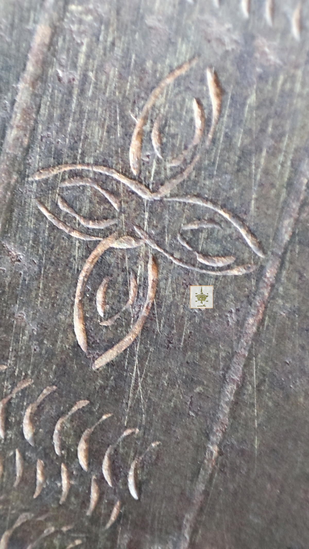 มีดเหน็บเก่า ตอกลายสวย