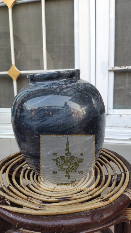 แจกันหิน