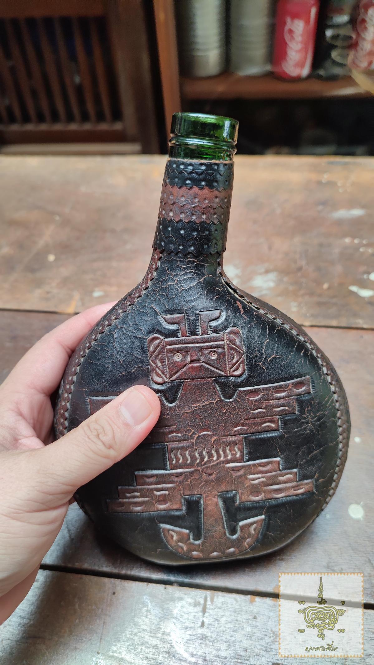 ขวดห่อด้วยหนังแกะลาย มายา อินคา เอสเทค จากโคลัมเบีย ขนาดใหญ่