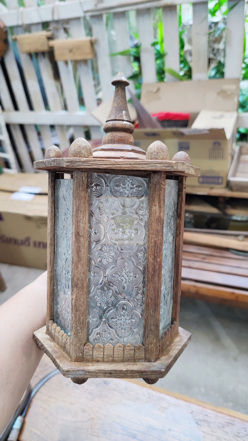 โคมไฟเสา เก่า