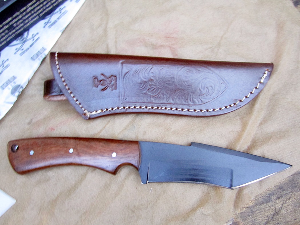 มีดHAND MADE BY ALONZO KNIVES USA CUSTOM TACTICAL TANTO 1095 KNIFE ROSE WOOD