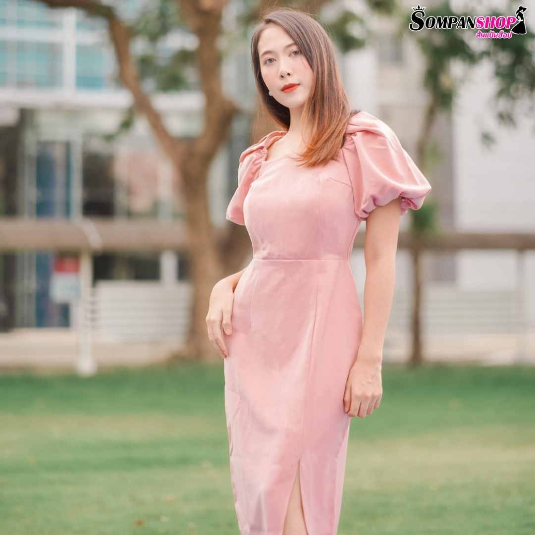ชุดเดรสสั้นสีชมพู แขนสั้นทรงบอลลูน ทรงดินสอเข้ารูปสวย แนวเรียบหรู สวยดูดี ใส่ไปงานแต่ง ใส่ทำงานได้