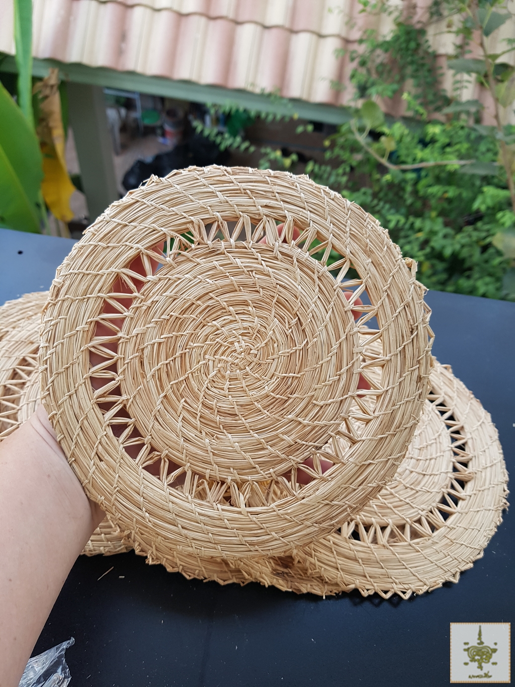 จานรองแก้ว ถัก