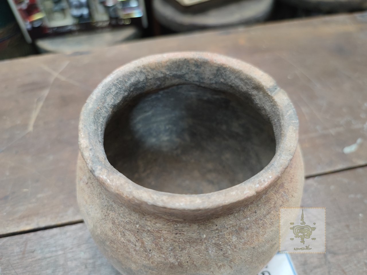 หม้อโบราณเขียนลาย 2