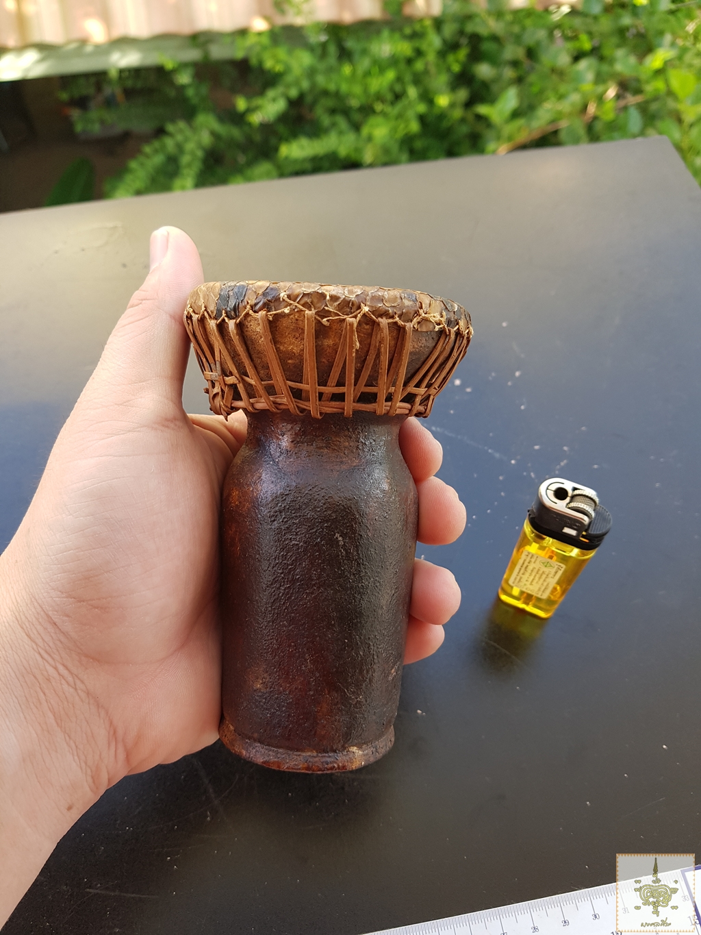 กลองเล็กเก่า หนังงู