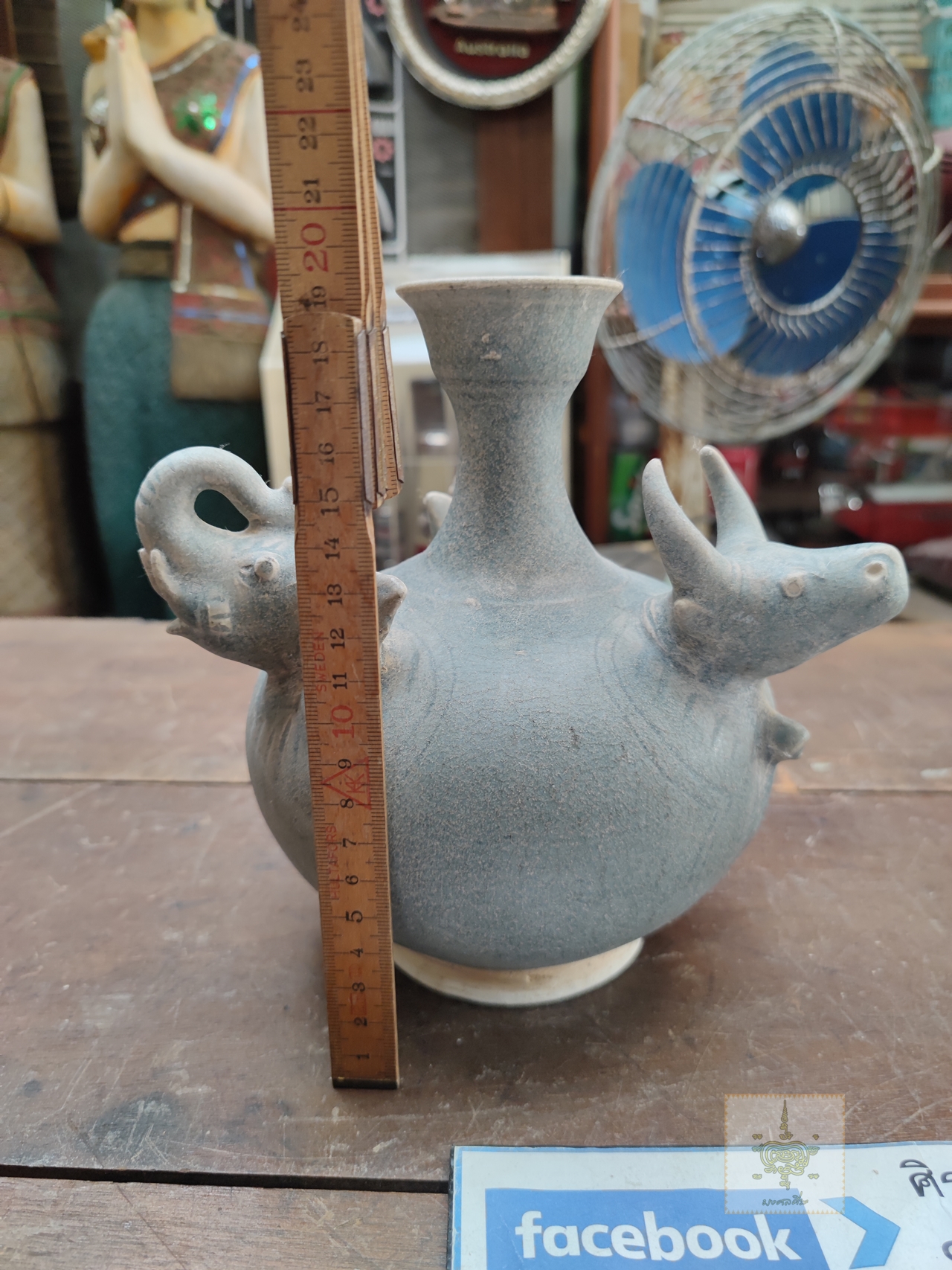 คนโท ม้า ช้าง วัว เครื่องสังคโลก เขียนลายเคลือบเขียว