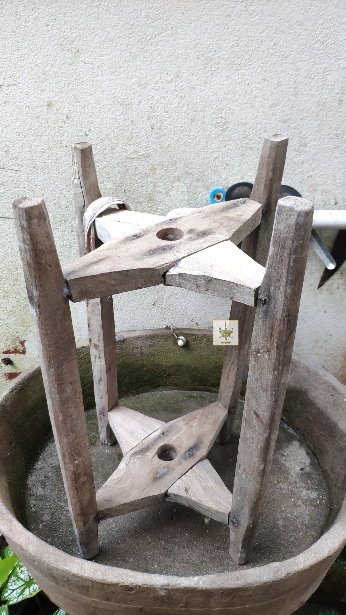 อัก ทอผ้า