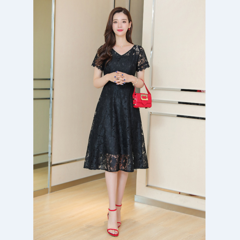 พร้อมส่ง !! ชุดเดรสลูกไม้สีดำ แขนสั้น กระโปรงทรงบานคลุมเข่า แนวเรียบหรู แบบสวยสุภาพเรียบร้อย