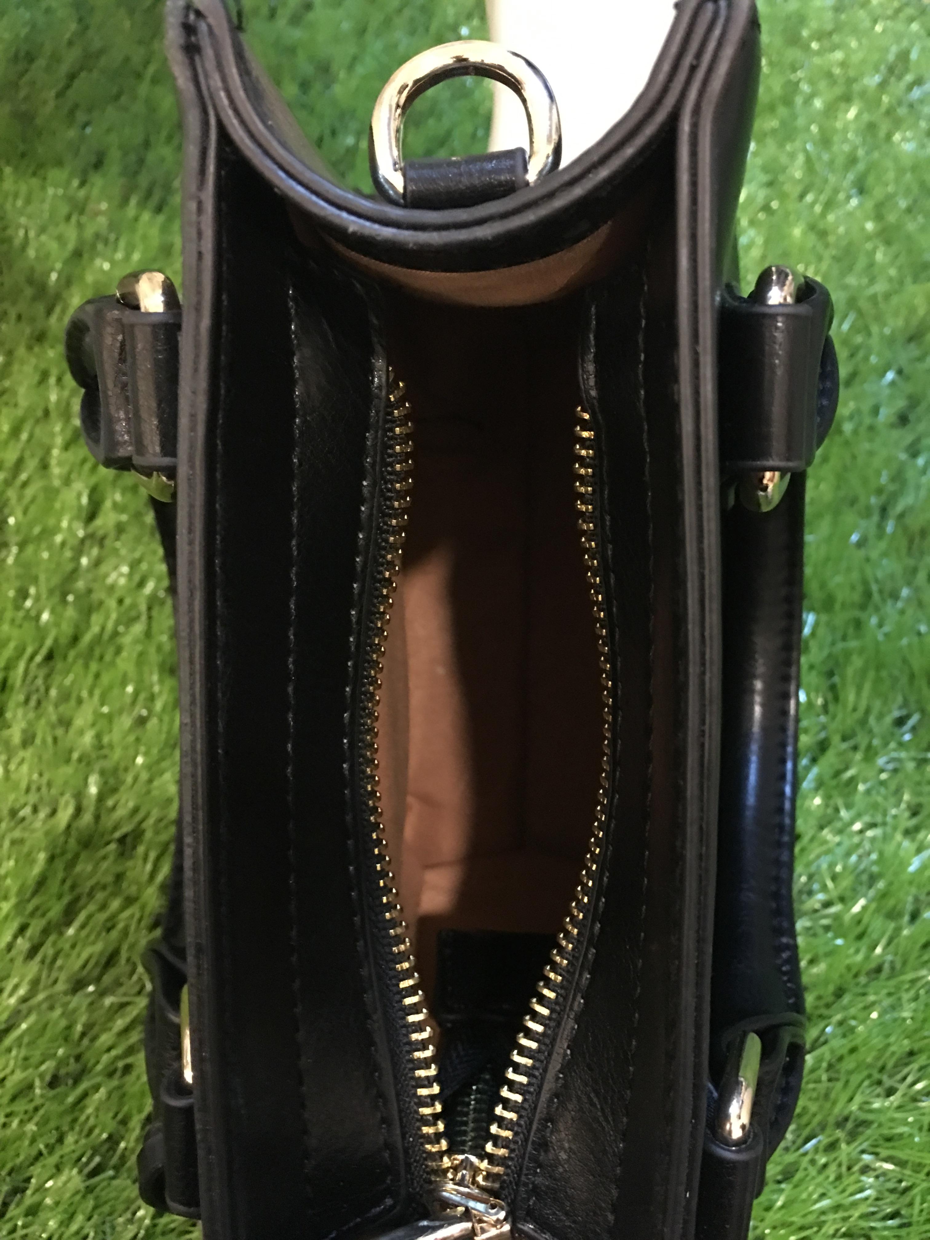 กระเป๋าถือ/สะพายข้างสีดำ ทรงสี่เหลี่ยมสูง สวยเก๋ สไตล์วินเทจ