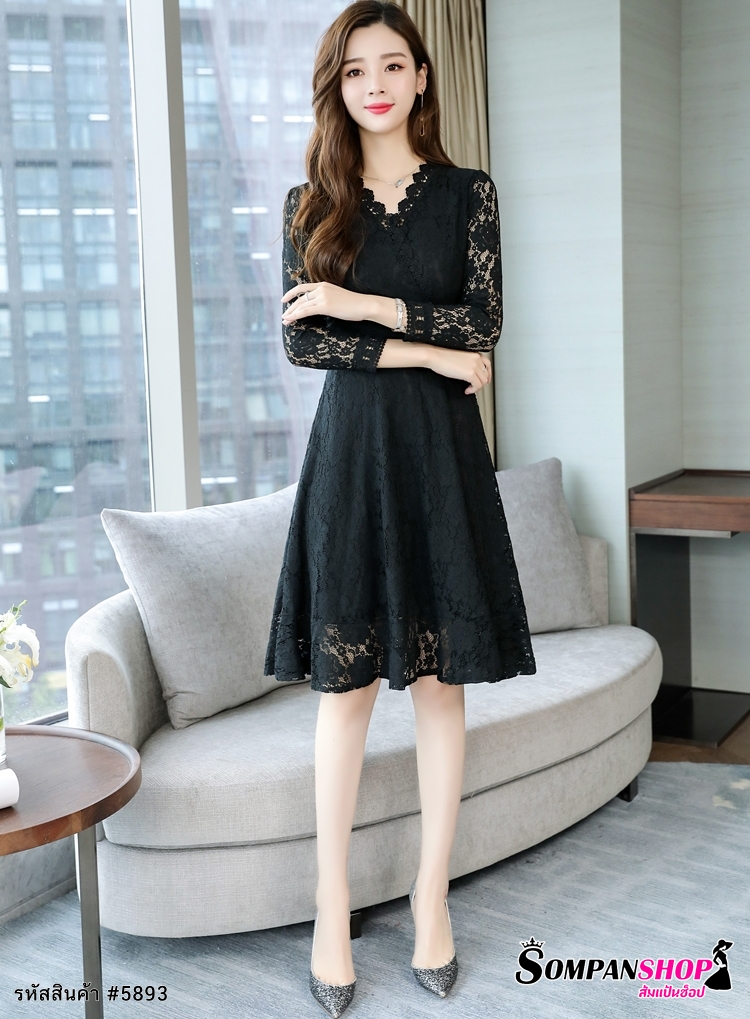 ชุดเดรสสั้นลูกไม้สีดำ แขนยาว แนวเรียบร้อย สวยสง่า ใส่ดูดี