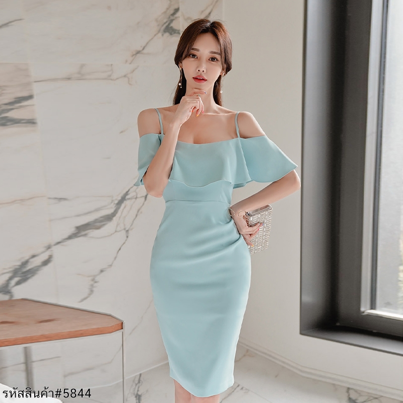 ชุดเดรสออกงานสั้นสีเขียวมิ้น เปิดไหล่ ทรงเอเข้ารูป เรียบๆ สวยหรู ใส่เป็นชุดไปงานแต่ง ชุดออกงาน ชุดราตรี