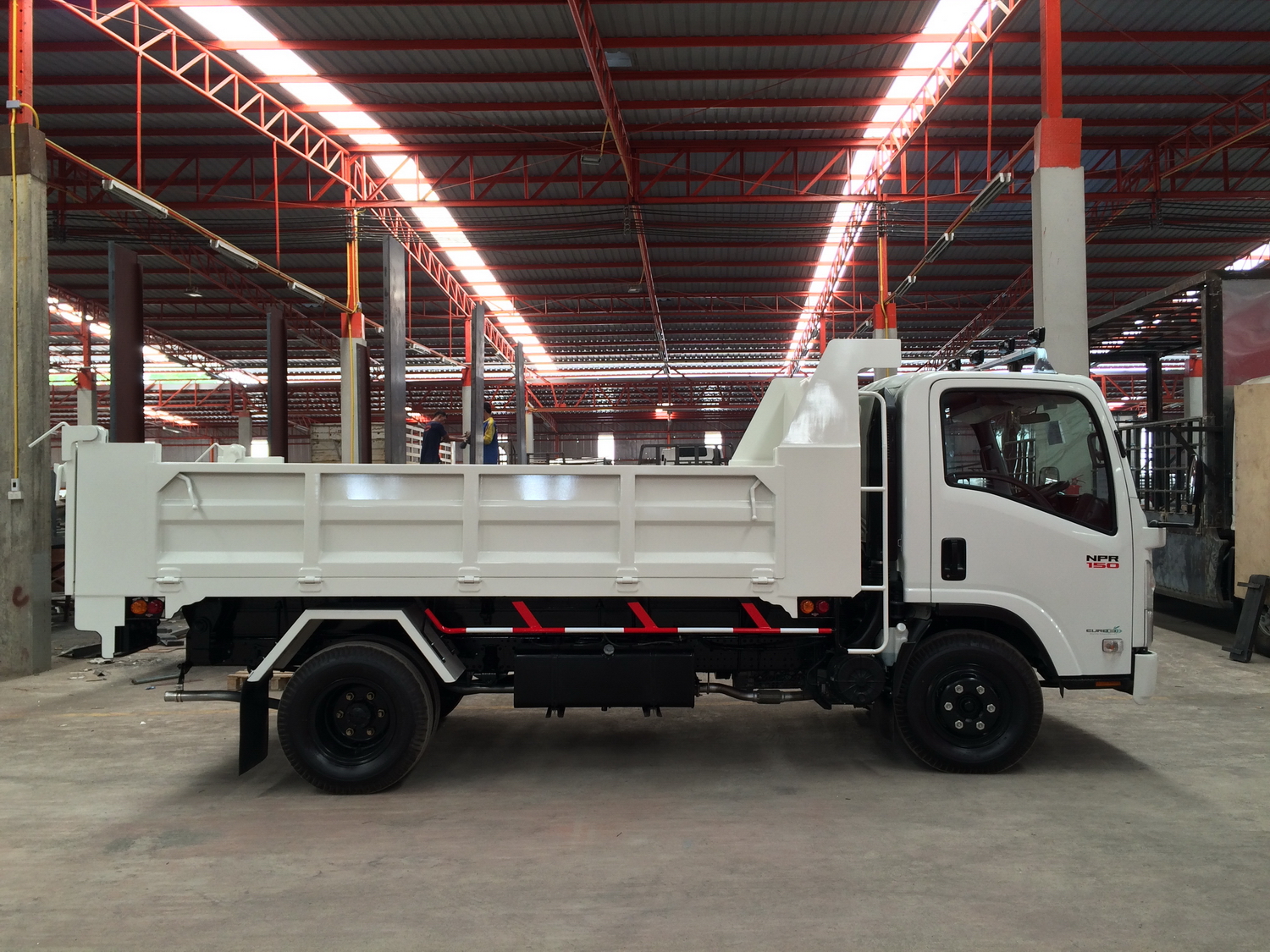 ISUZU NPR Euro 5 Max (ช่วงยาว 4.3 เมตร) หัวแชสซี (Chassis)