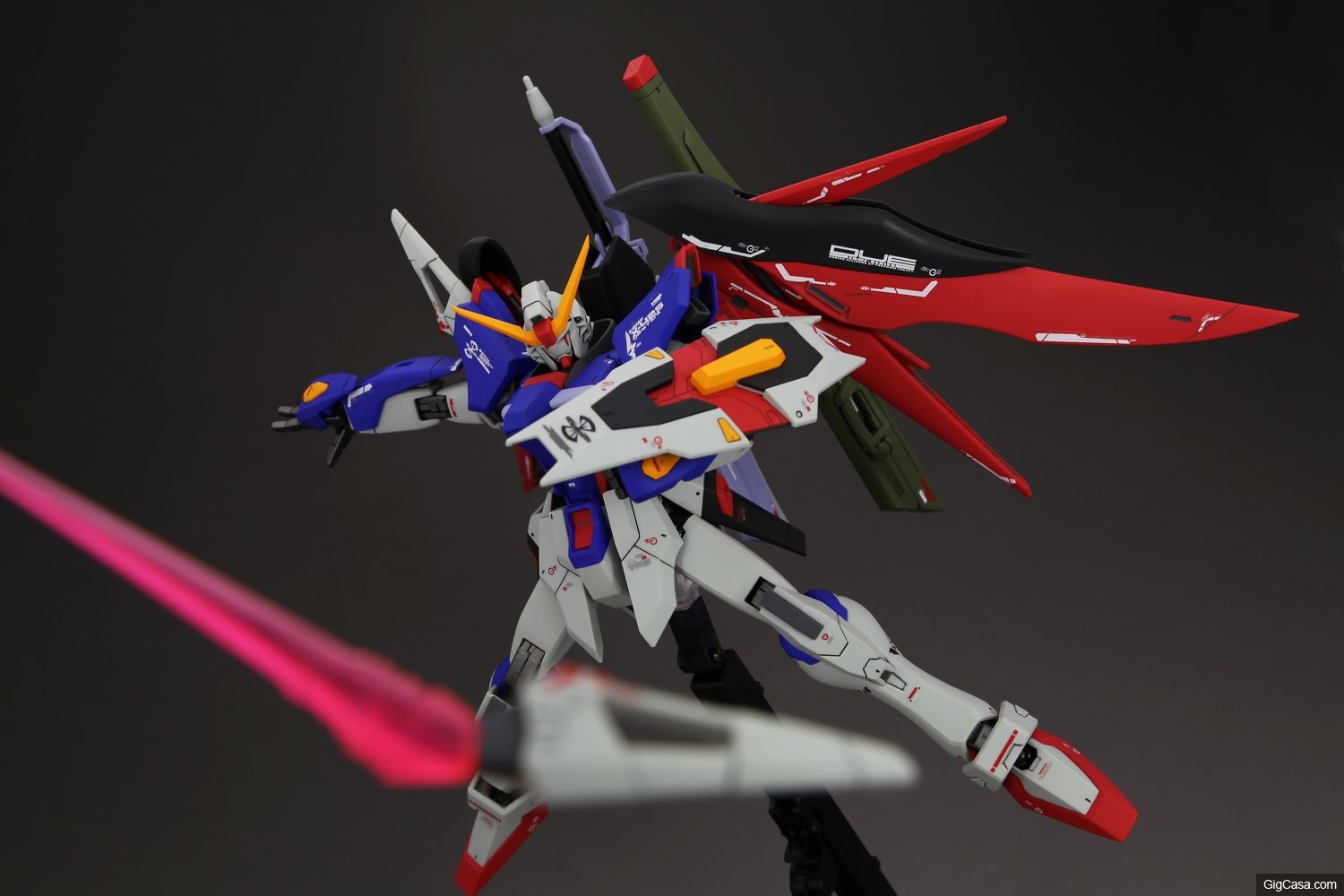 MG 1/100 DESTINY GUNDAM | Featured by Gigcasa