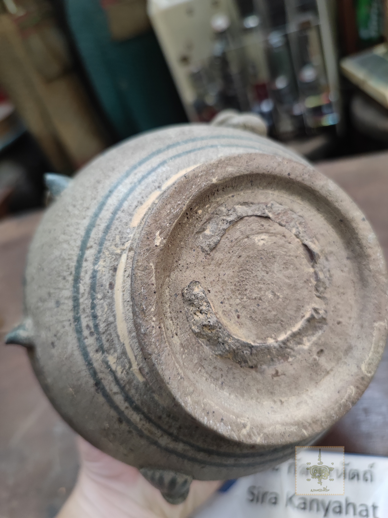 ไหช้างเครื่องสังคโลก เขียนลายเคลือบ