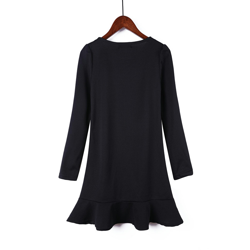 ชุดเดรสสั้นสีดำ คอผูกโบว์น่ารักๆ แขนยาว