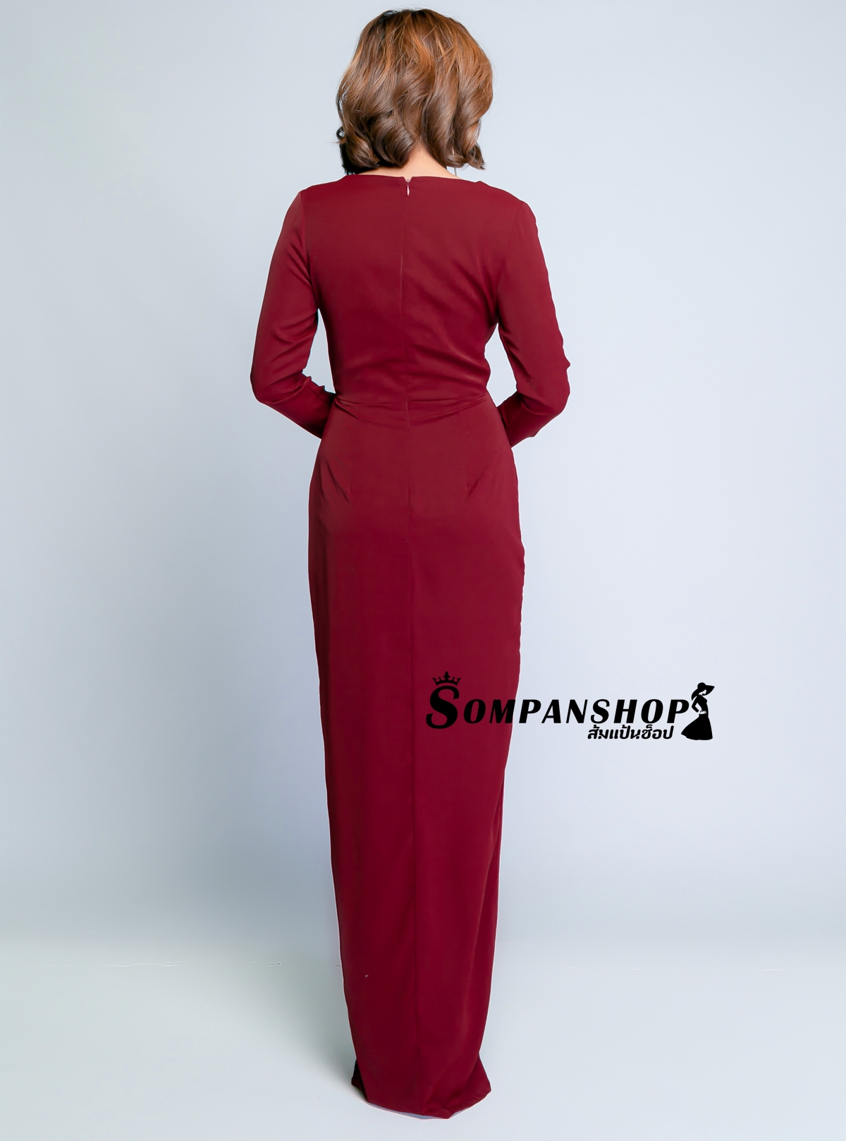 ชุดออกงานราตรียาวสีแดงไวน์ คอวี แขนยาว กระโปรงยาวผ่าหน้า เรียบหรูดูแพง สวยสง่า ใส่ออกงาน ไปงานราตรี ไปงานแต่งงาน