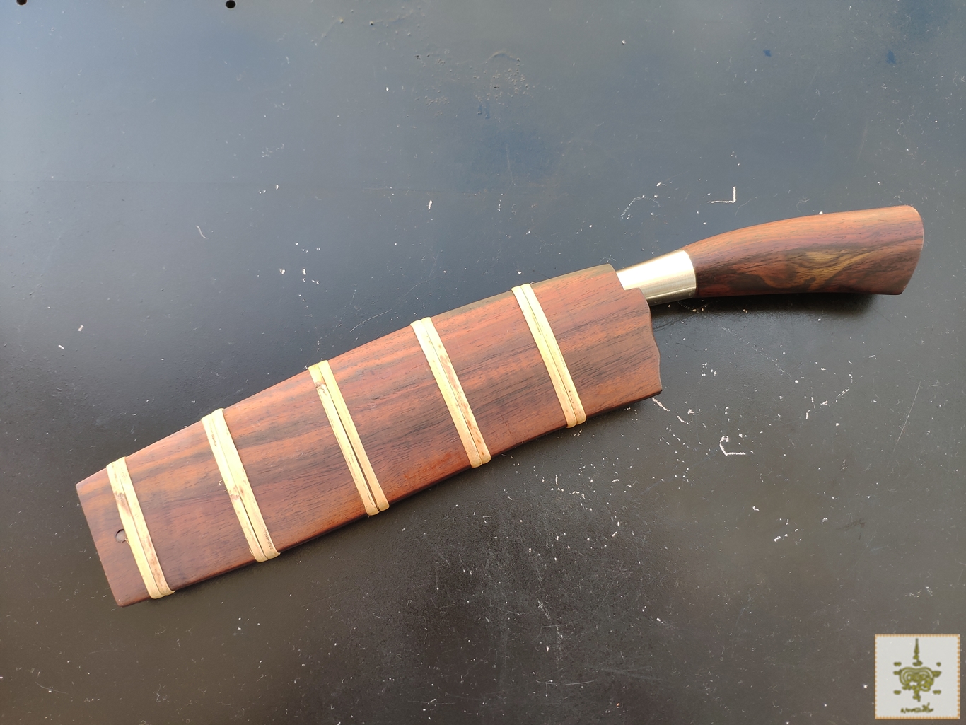 มีดเหน็บ หุบกระทิง