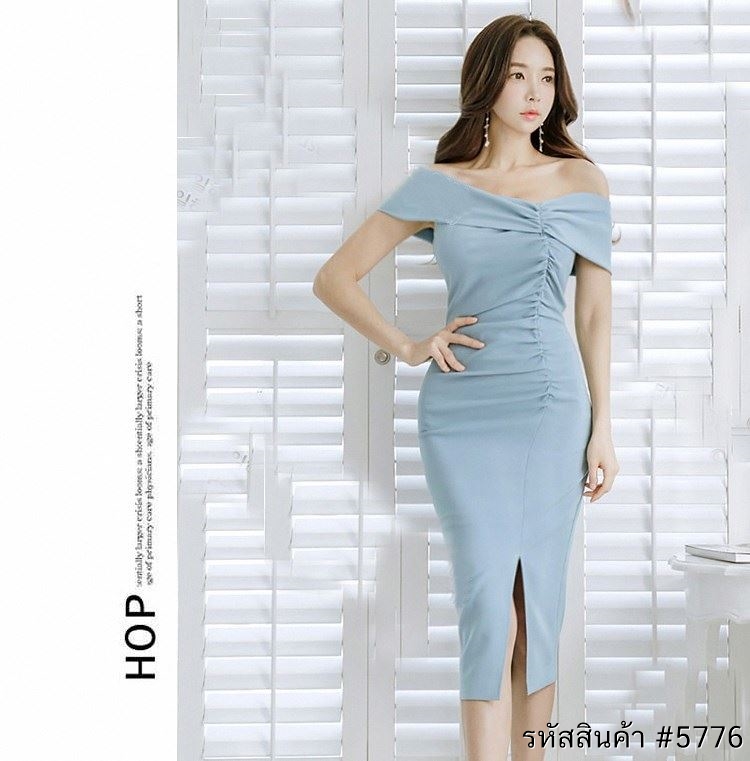 ชุดราตรี ชุดไปงานแต่งงาน ชุดเดรสออกงานสีฟ้าอมเทา ทรงเปิดไหล่ เข้ารูป เรียบหรูดูแพง สวยดูดีมากๆ