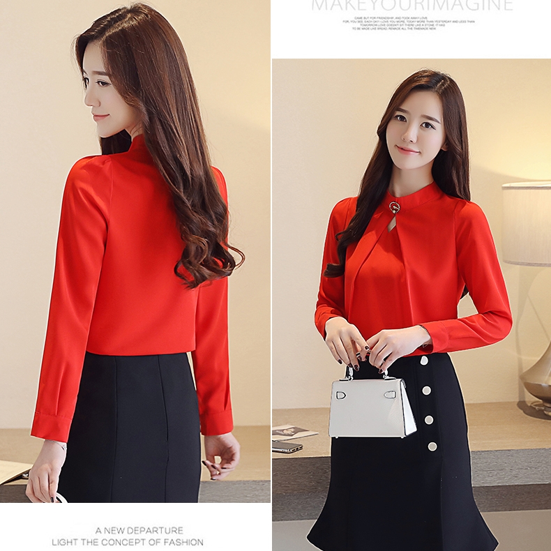 เสื้อเชิ้ตผู้หญิงสีแดง คอกลม แขนยาว ผ้าชีฟอง